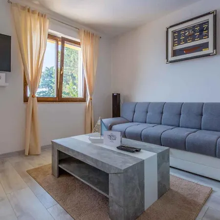 In Smokvica Krmpotska 39441 度假居